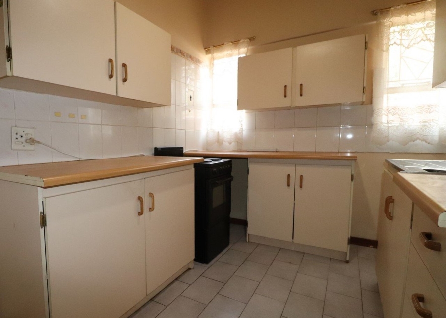 To Let 2 Bedroom Property for Rent in Adamayview North West